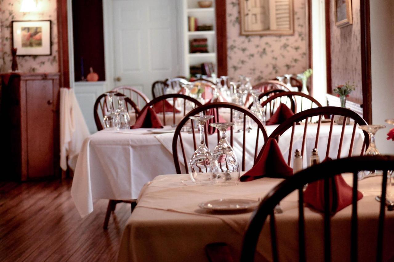The Quechee Inn At Marshland Farm Экстерьер фото